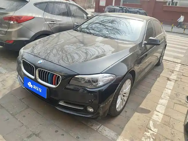 BMW 5 SERIES