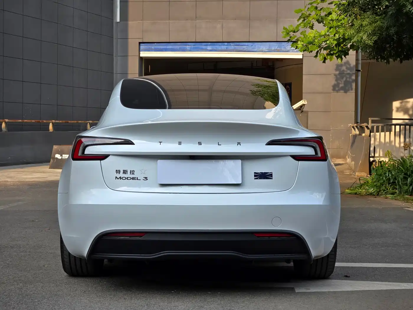 Tesla Model 3 2026 2025 Model Year Facelift Rear-Wheel Drive