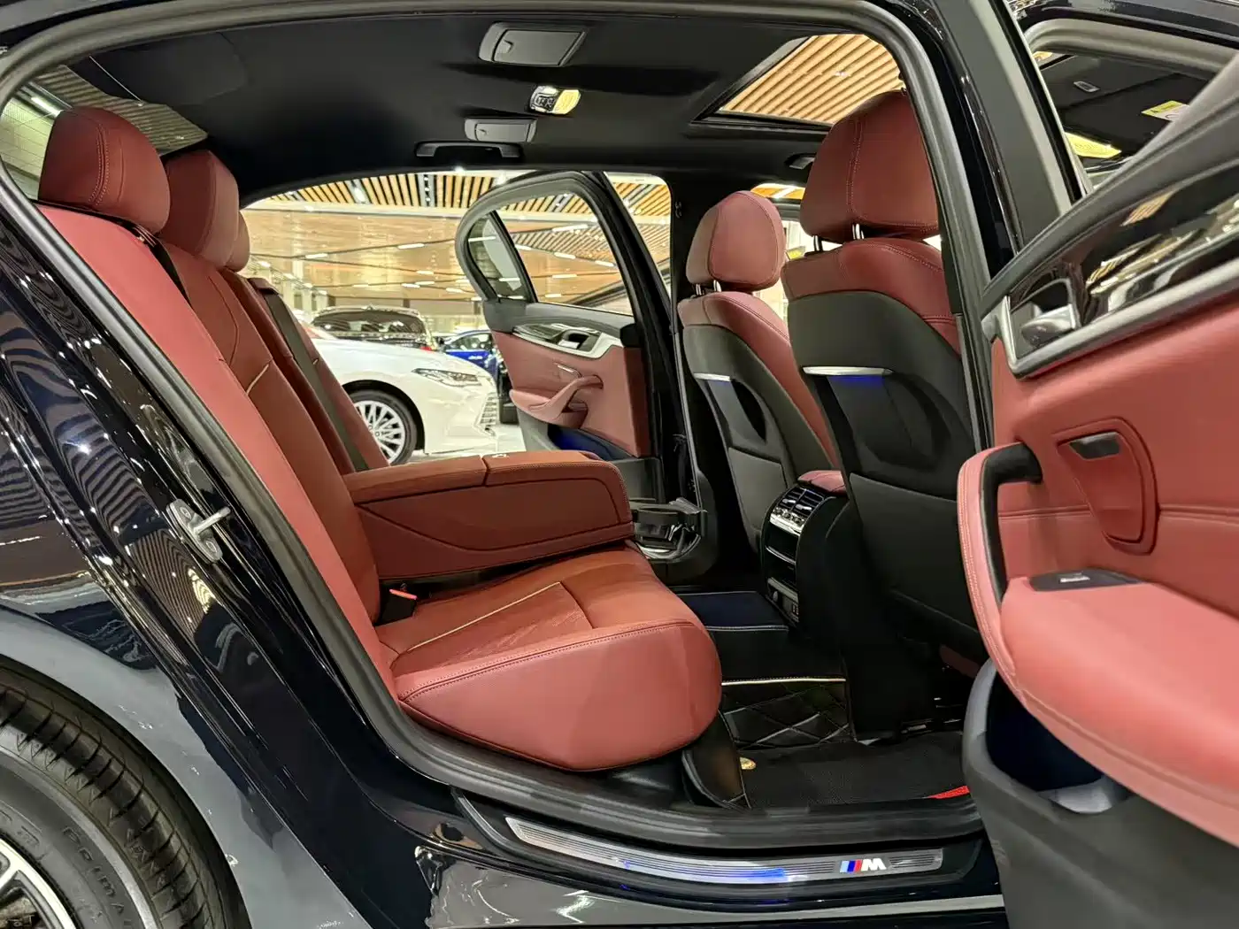 BMW 5 Series 2022 525Li M Sport Package фото 5