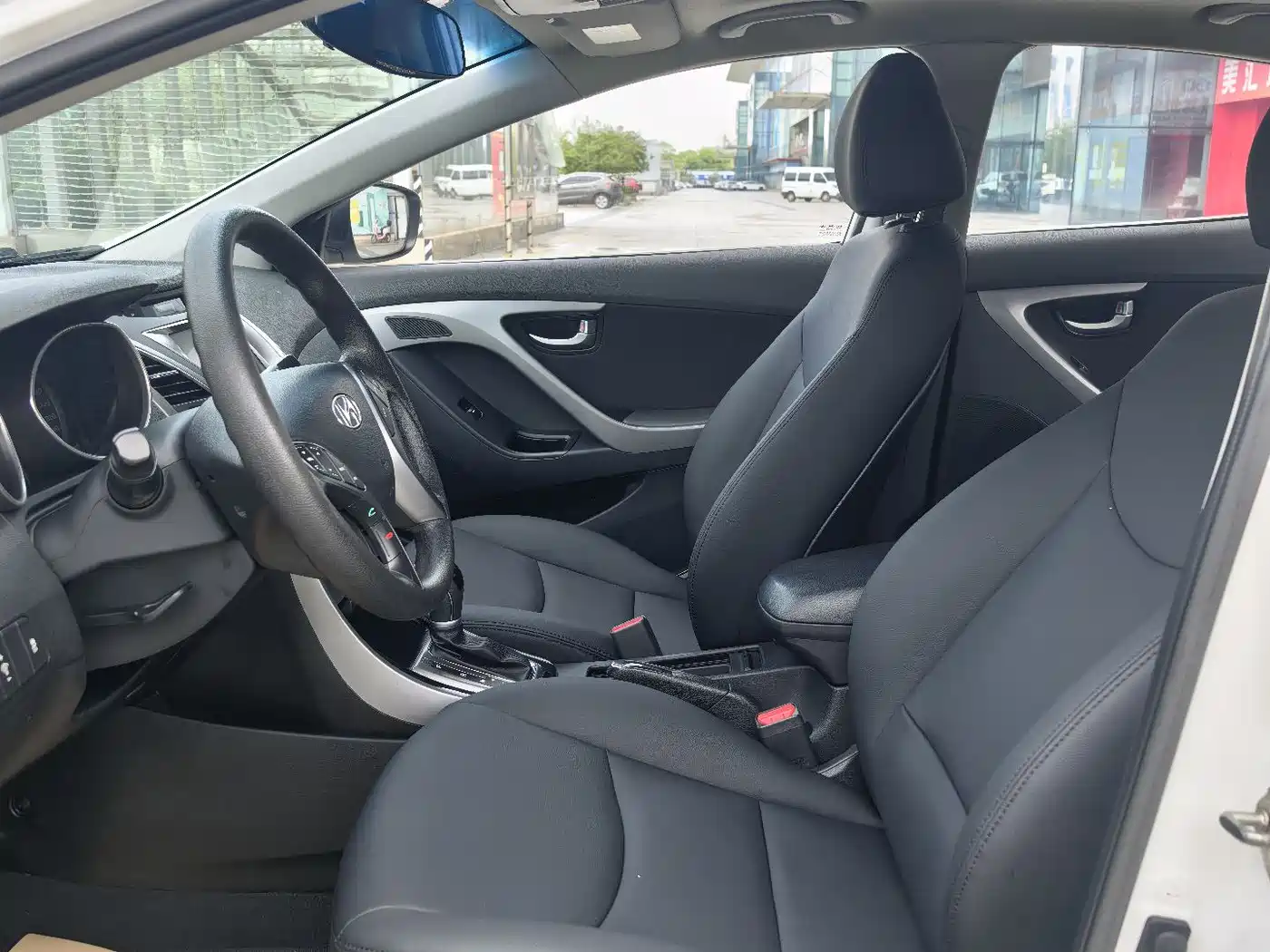 Hyundai Langdong 2016 1.6L Automatic Smart Edition фото 9