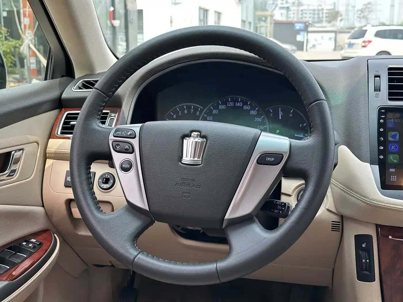 Toyota Crown 2010 2.5L Royal фото 17