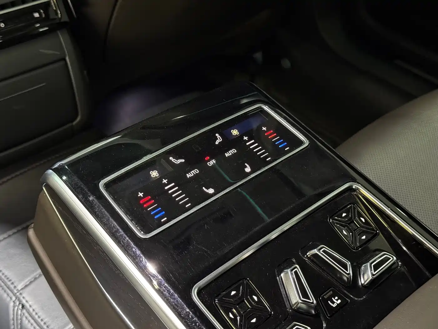 Audi A8 2021 A8L 50 TFSI quattro Comfort фото 7