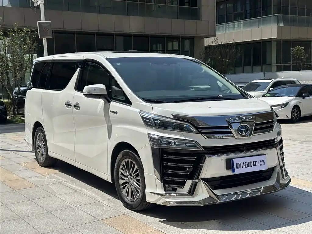 Toyota Vellfire 2020 Twin Engine 2.5L HV Premium Edition фото 5