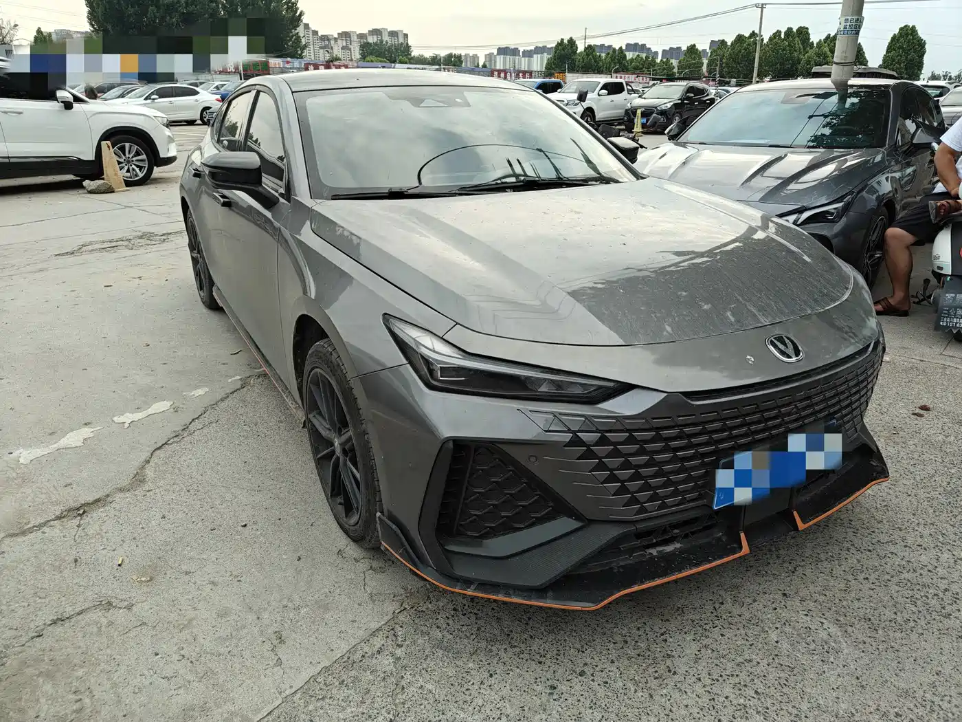 CHANGAN UNI-V