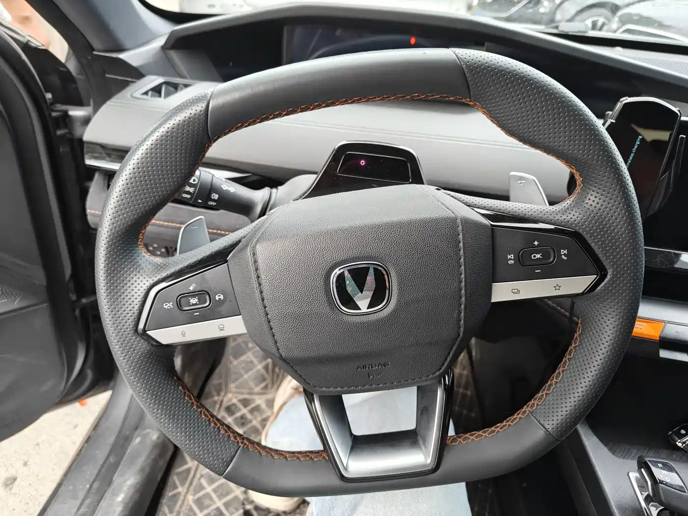 CHANGAN UNI-V