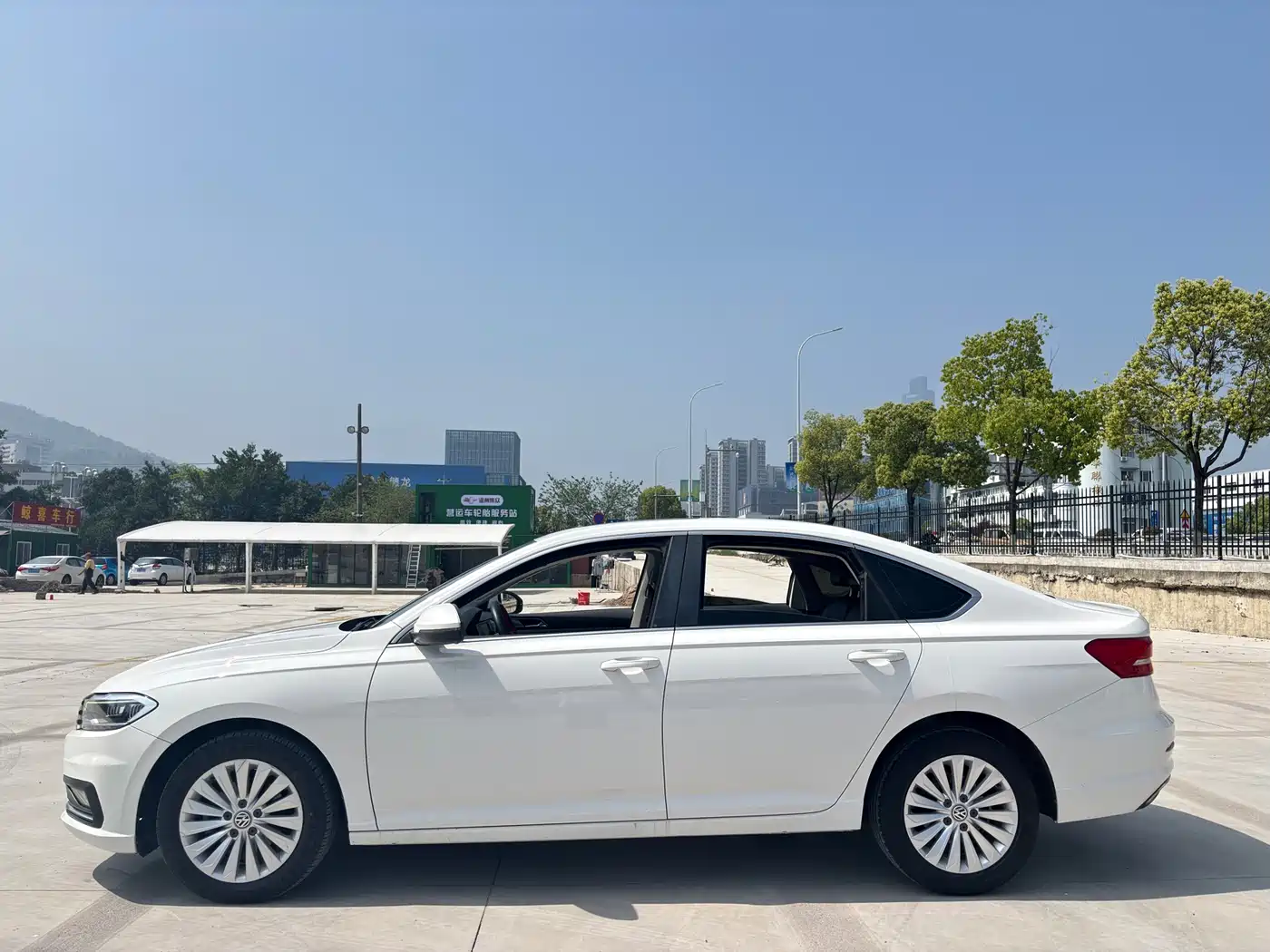 Volkswagen Lavida 2019 1.5L Auto Vision Edition China V фото 10