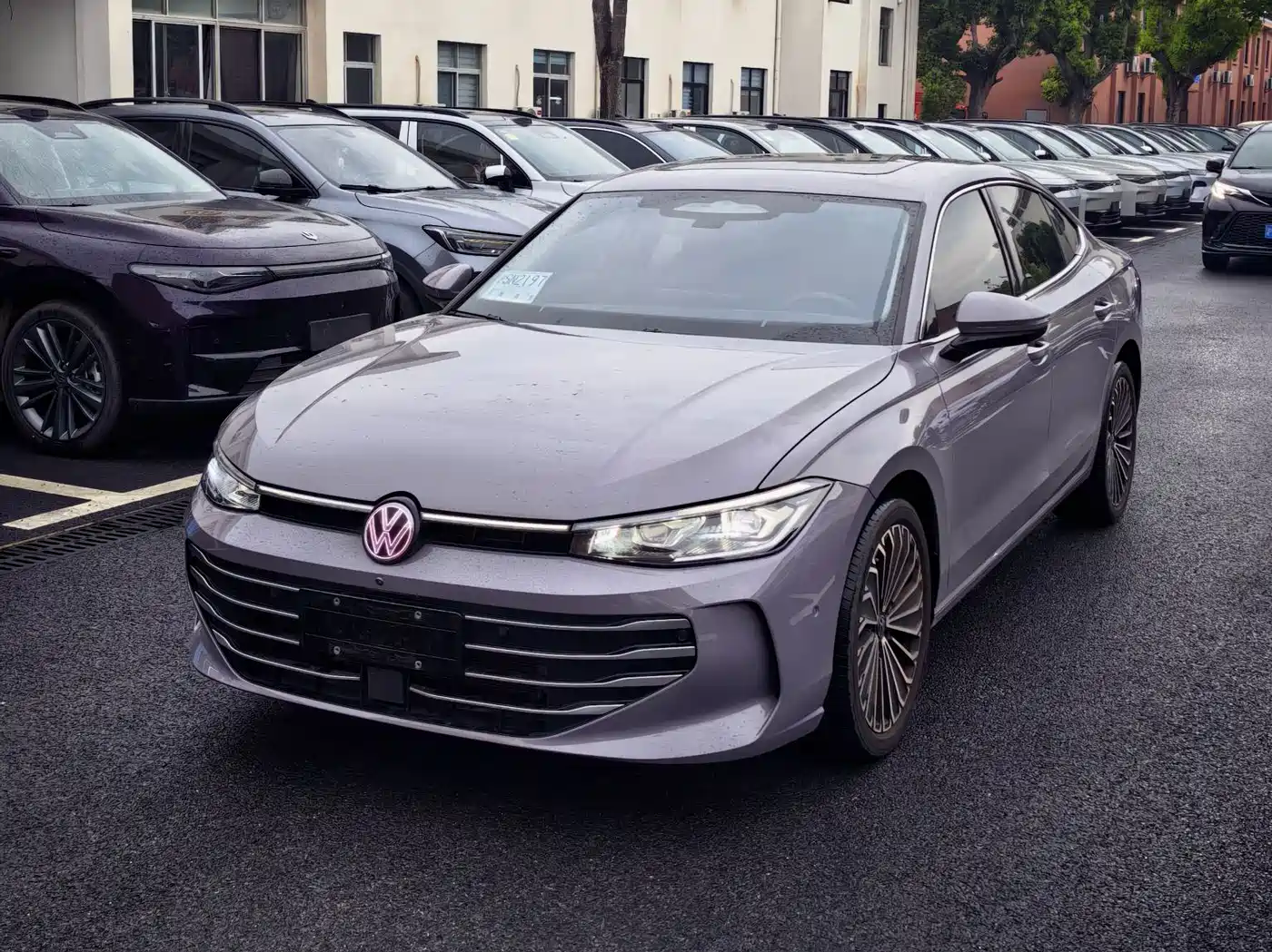 Volkswagen Passat 2025 Model Pro 380TSI Starlight Dragon Premium Edition фото 2