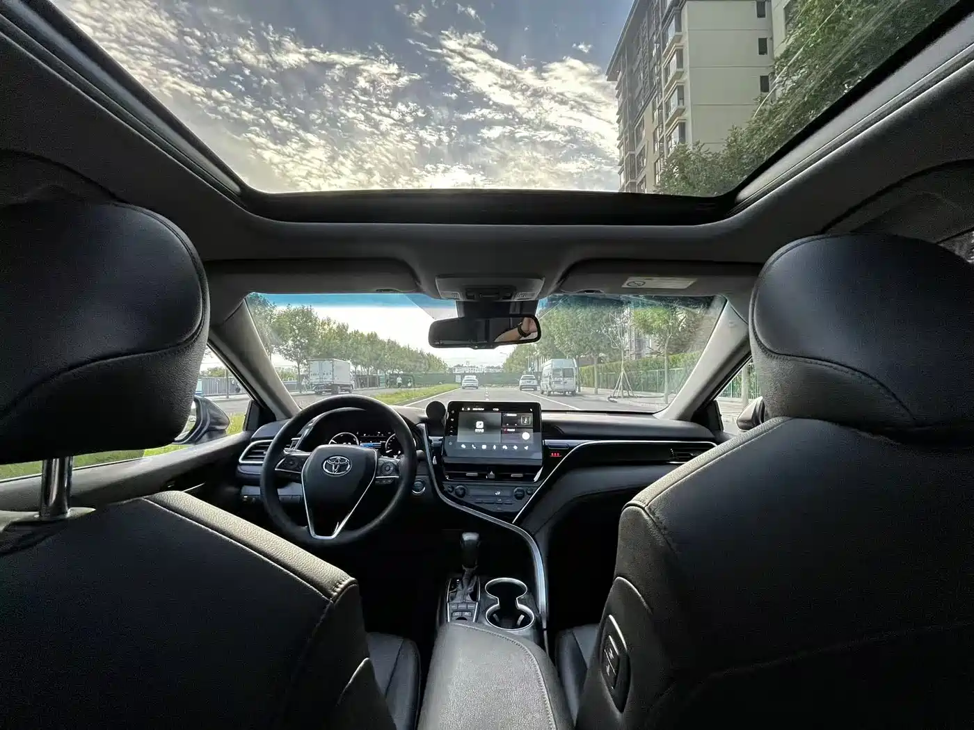 Фото 31 - Toyota Camry