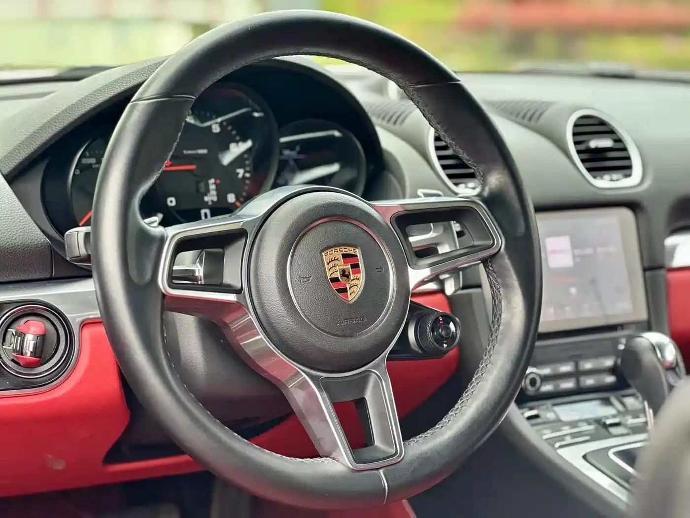 Porsche 718 2018 Cayman 2.0T фото 6