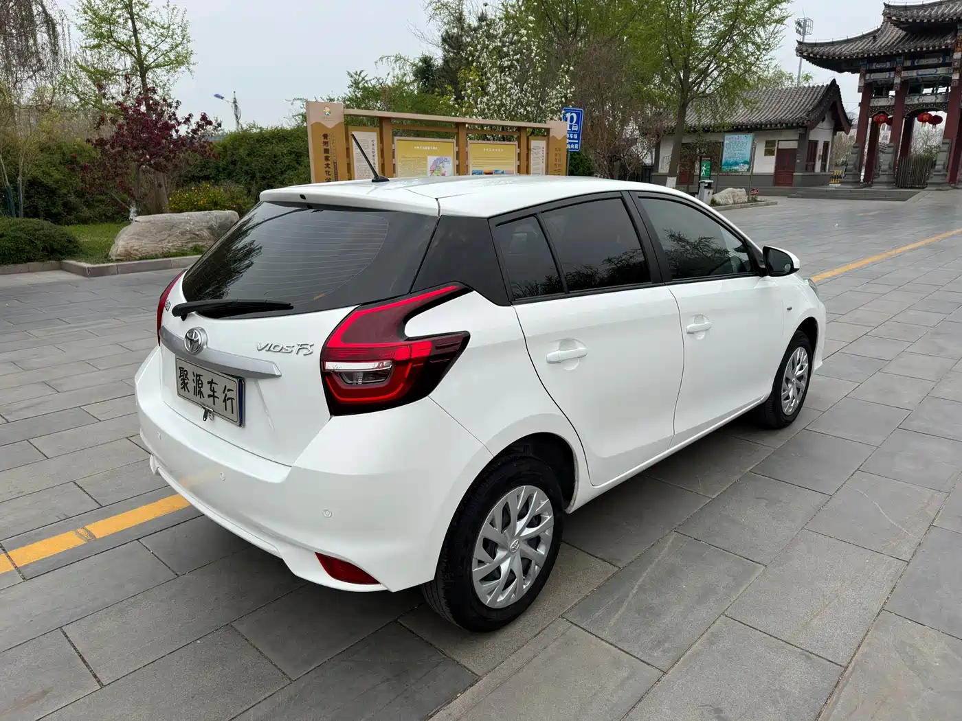 Toyota Vios FS 2021 1.5L CVT Fengchi Edition фото 4