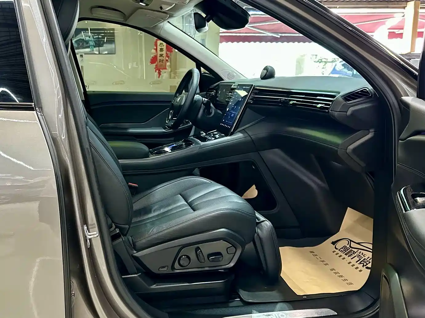 NIO ES8 2019 2018 425KM Base Edition 7-Seater