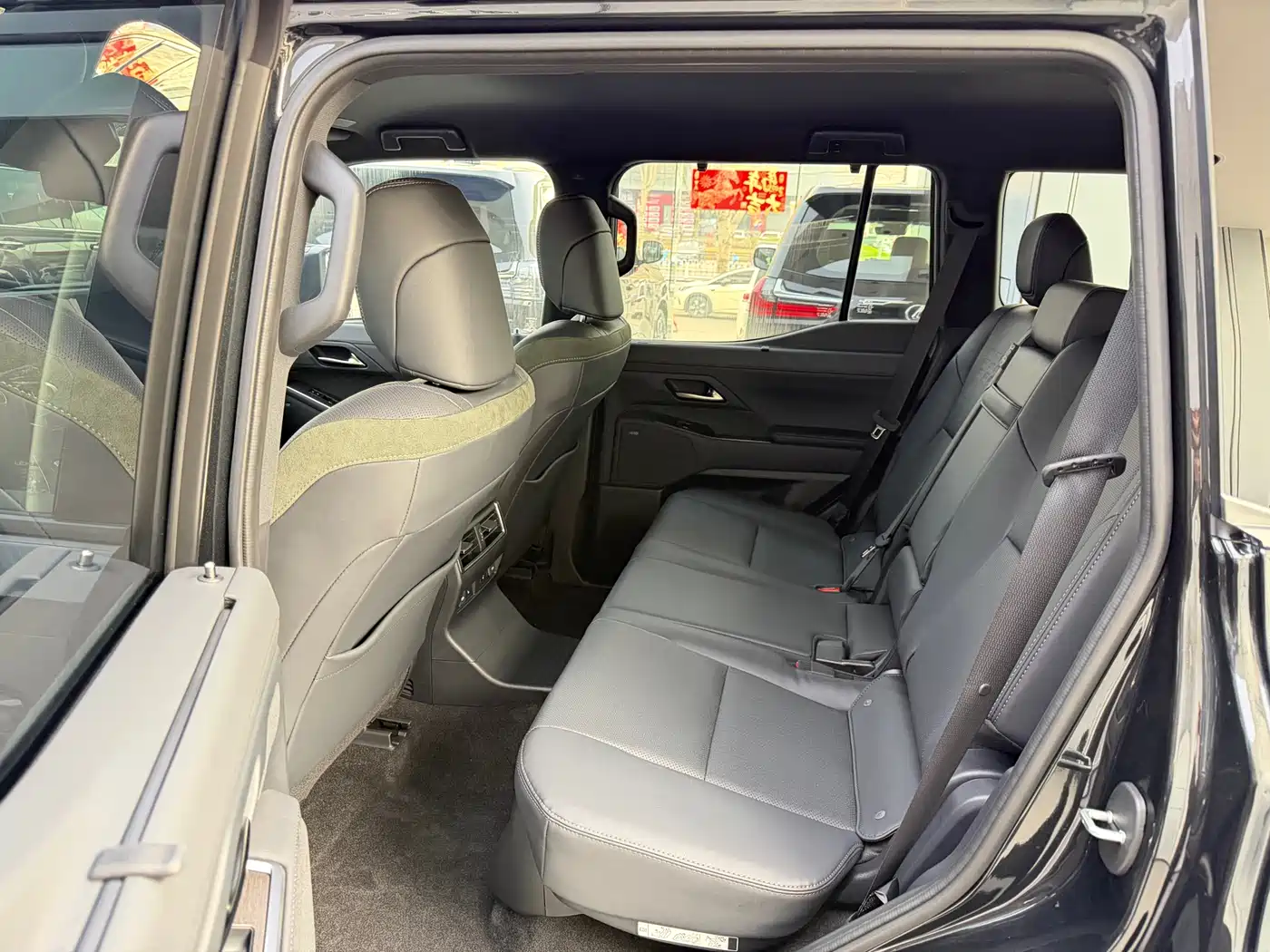 Lexus GX 2024 OVERTRAIL Summit Edition фото 5
