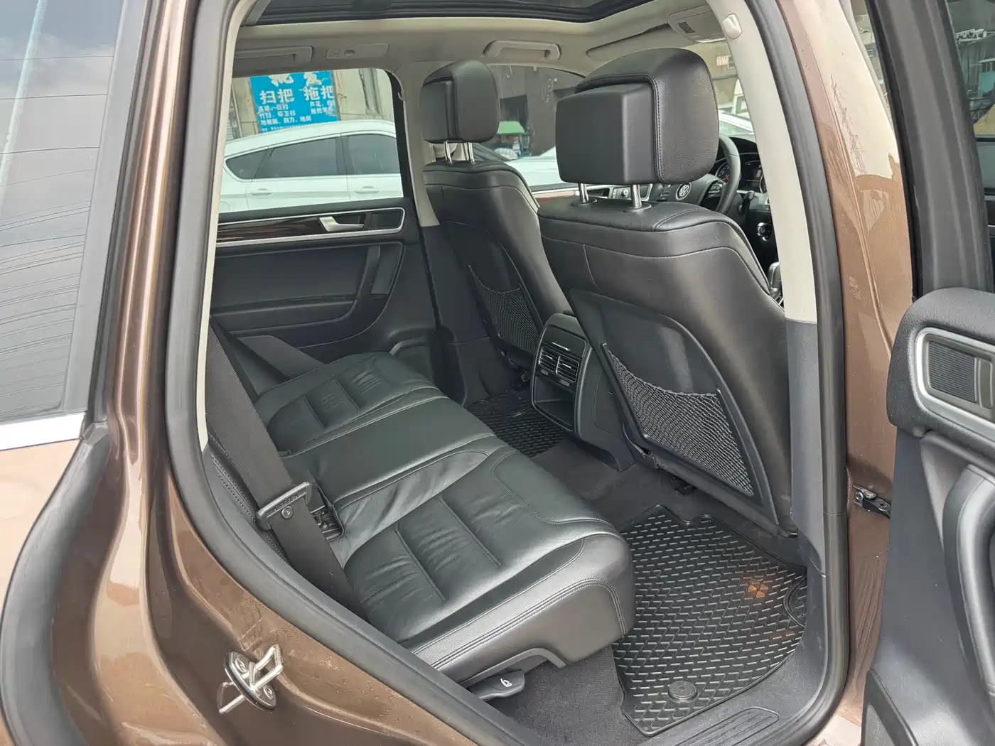 Volkswagen Touareg 2011 3.0TSI Standard фото 8