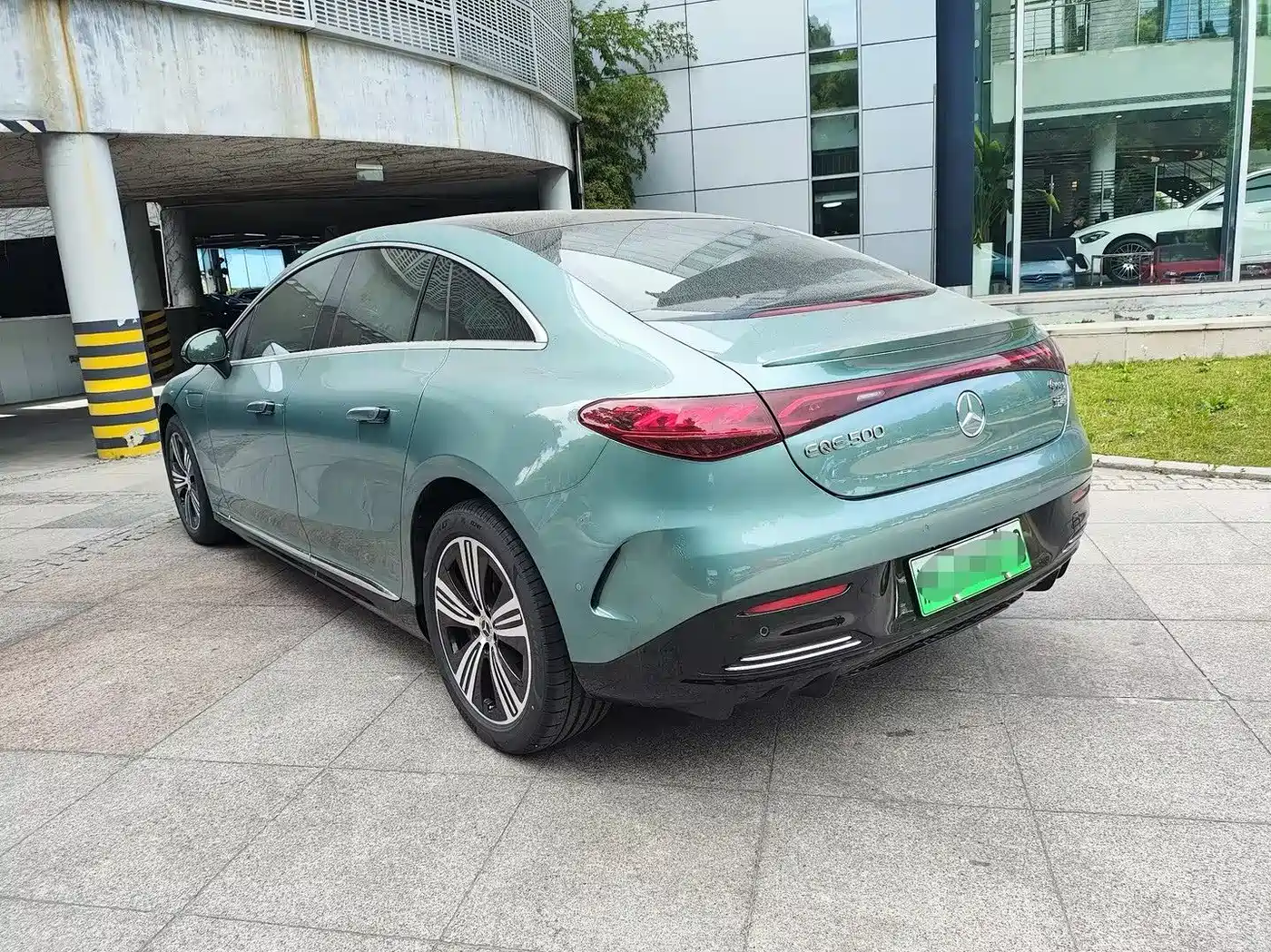 Mercedes-Benz EQE 2026 500 4MATIC Pioneer Edition фото 6