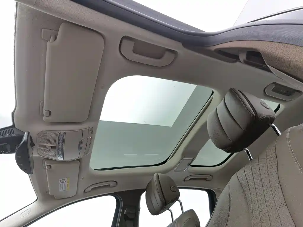 Mercedes-Benz E-Class, миниатюра 14
