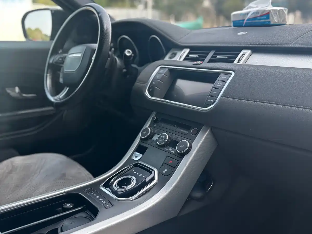 Land Rover Range Rover Evoque (Import) 2012 2.0T 5-door Dynamic Edition фото 3