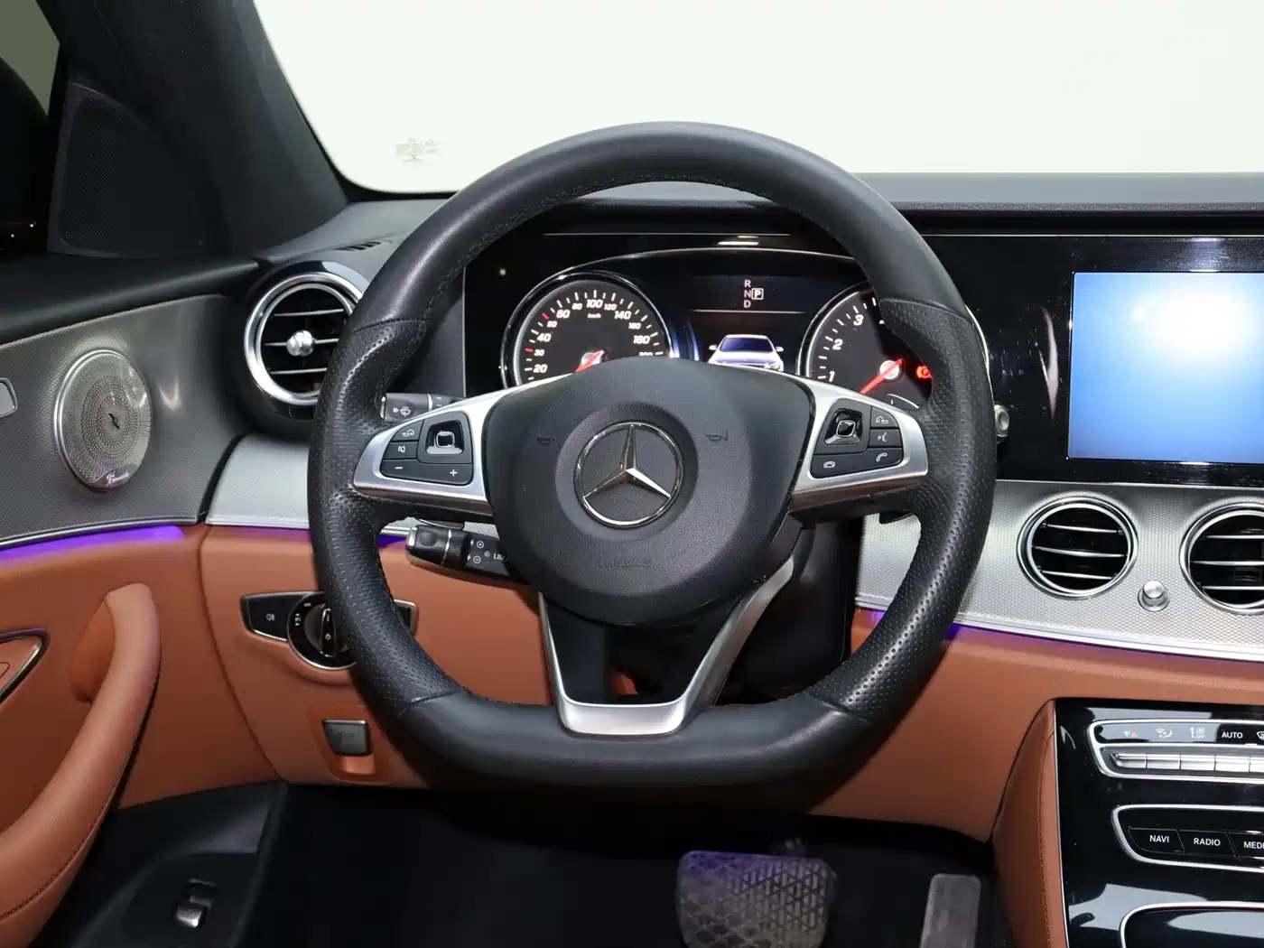 Mercedes-Benz E-Class 2017 E 200 Sport 4MATIC фото 19