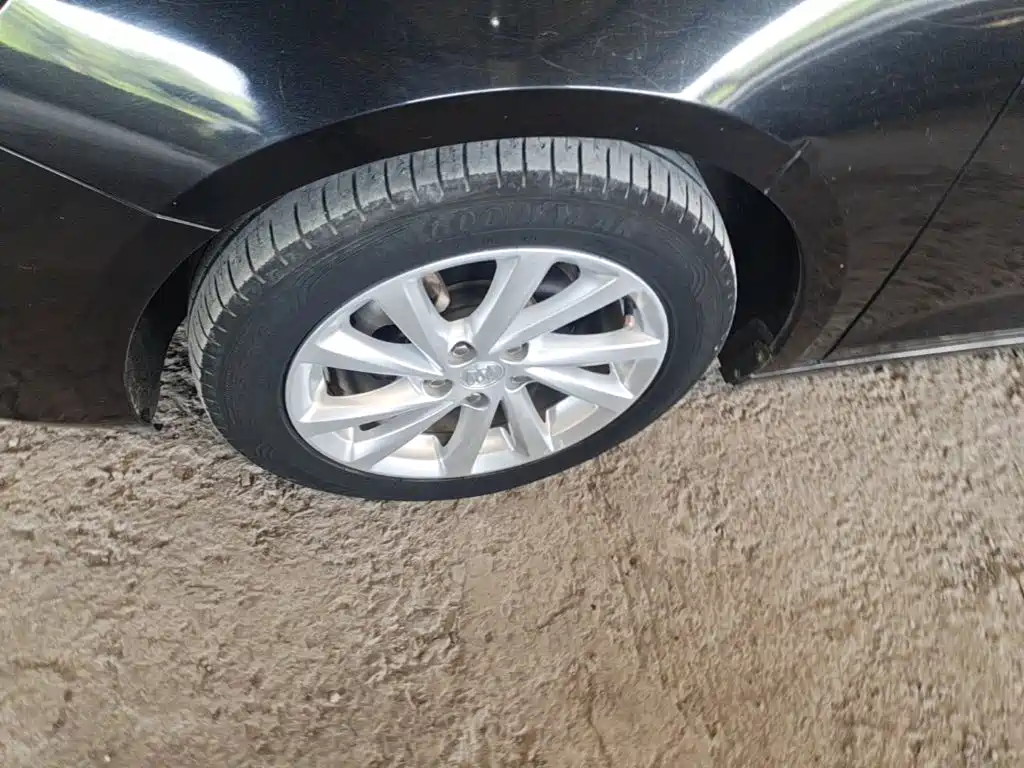 Photo 23 - Buick Verano