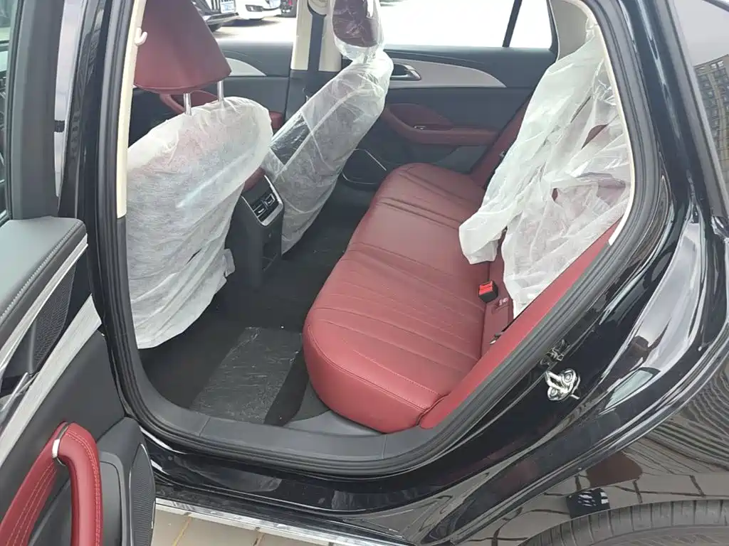 Hongqi H5 2026 2025 1.5T DCT Flag Rhythm 500,000 Units Memorial Edition