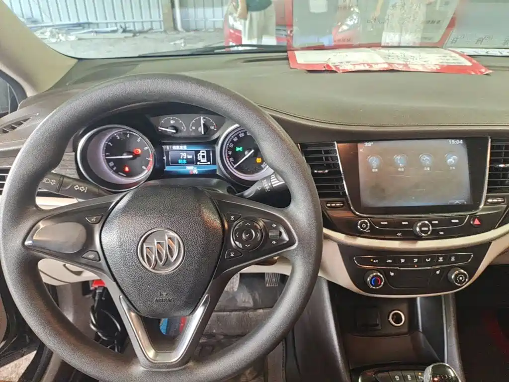 Photo 11 - Buick Verano