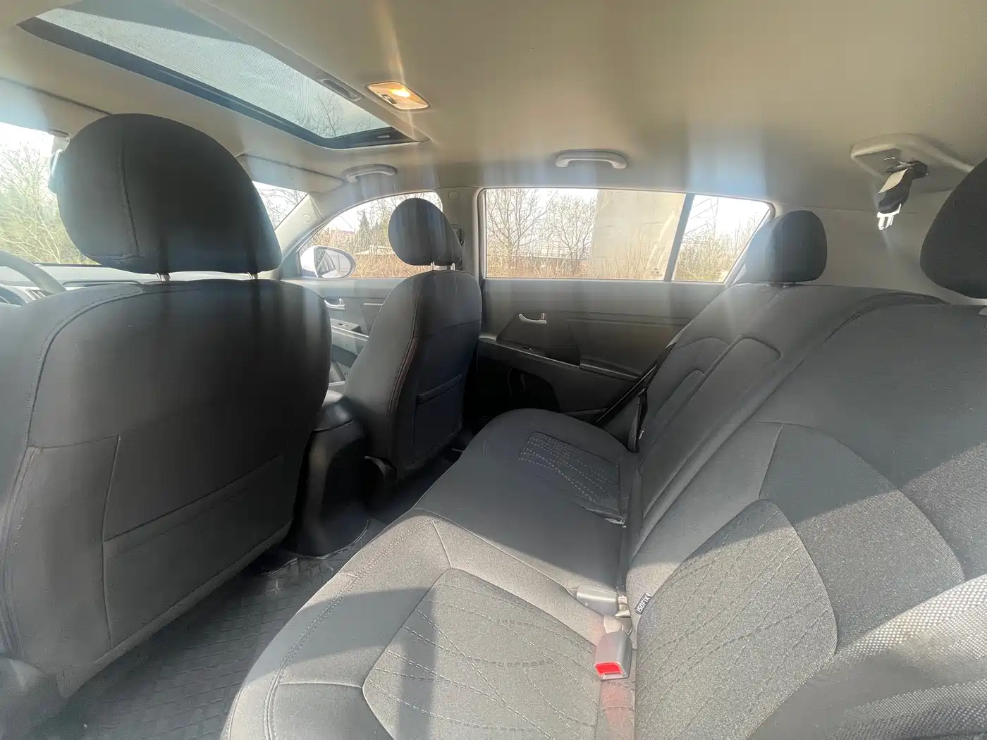 Kia Sportage 2016 2.0L Automatic 2WD GL фото 6