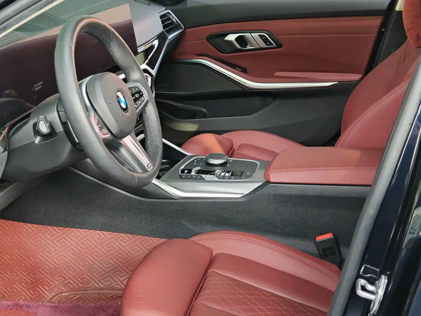 BMW 3 Series 2024 325Li M Sport Shadowline Package фото 4