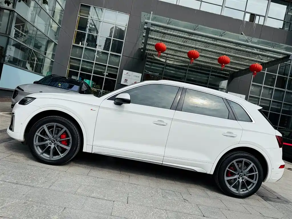 Audi Q5L 2022 40T RS Kit Racing Speed Edition фото 7