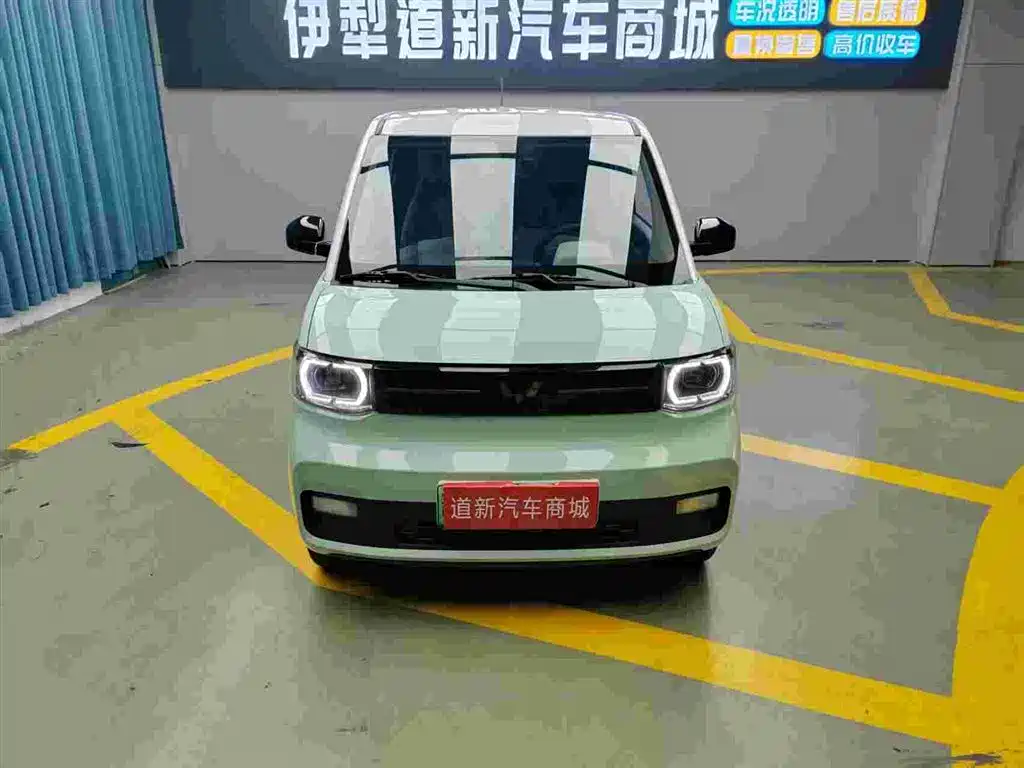 WULING AUTOMOBILE HONGGUANG MINIEV