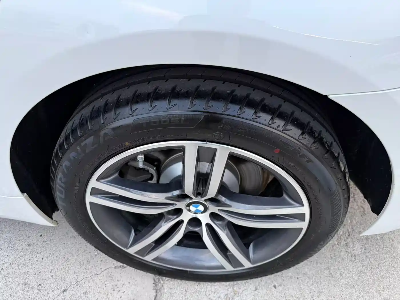 BMW 5 Series 2023 530Li Leading M Sport Package фото 17