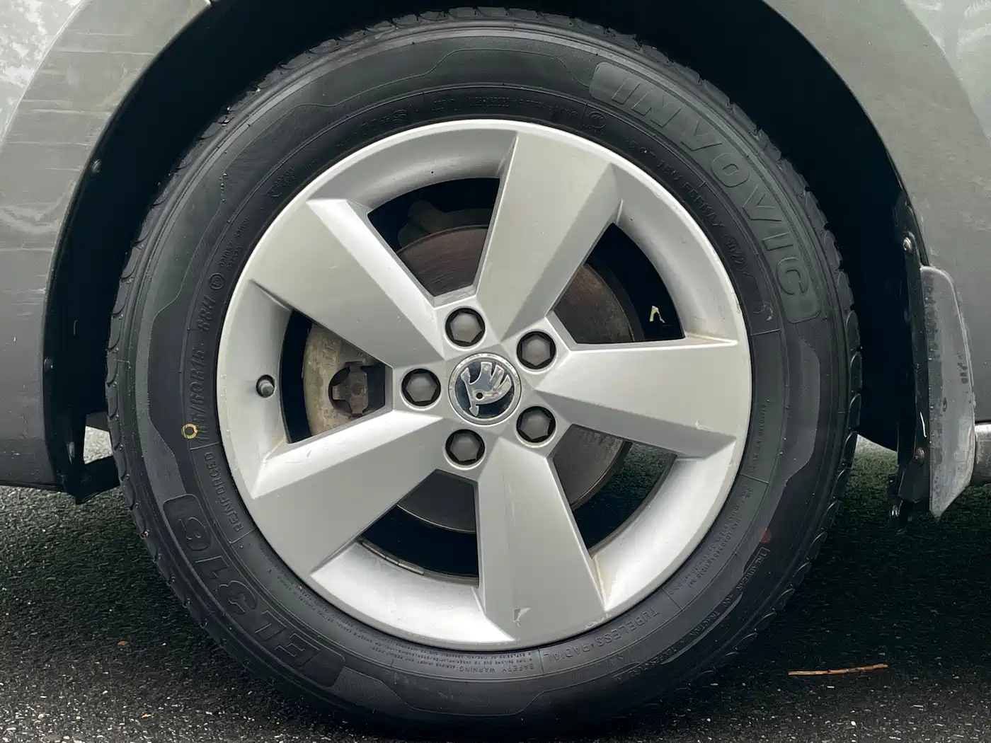 Škoda Rapid 2013 1.6L Automatic Smart Selection фото 12