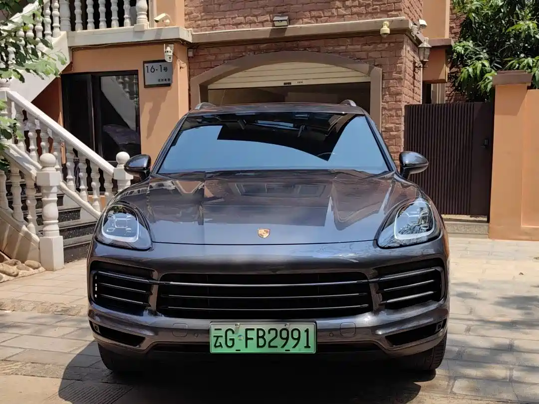 Porsche Cayenne New Energy 2022 Cayenne E-Hybrid 2.0T Platinum Edition фото 12