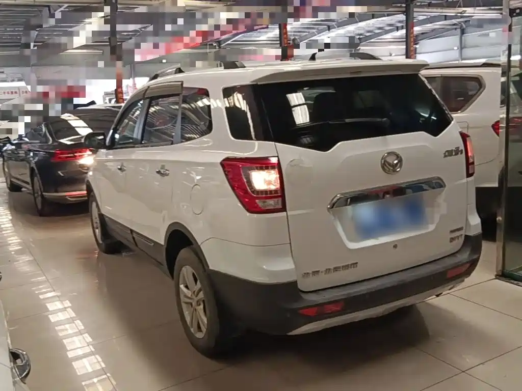 BAIC Huansu S3 2015 2014 1.5L Luxury (China IV)