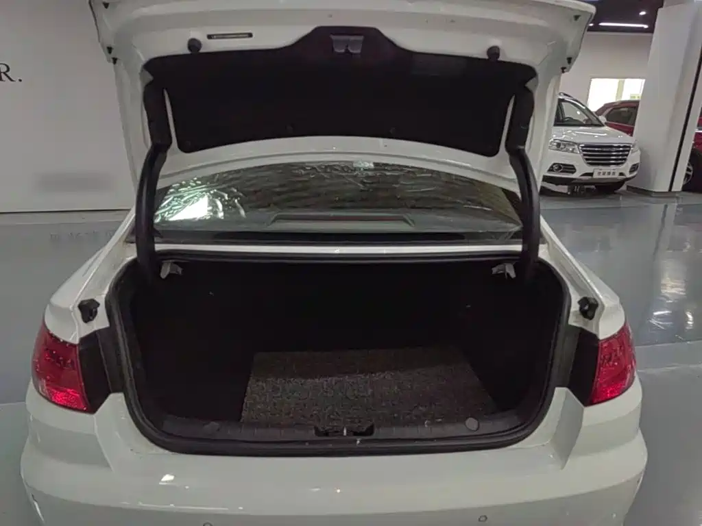 Geely Emgrand GL 2017 2017 1.3T Manual Elite
