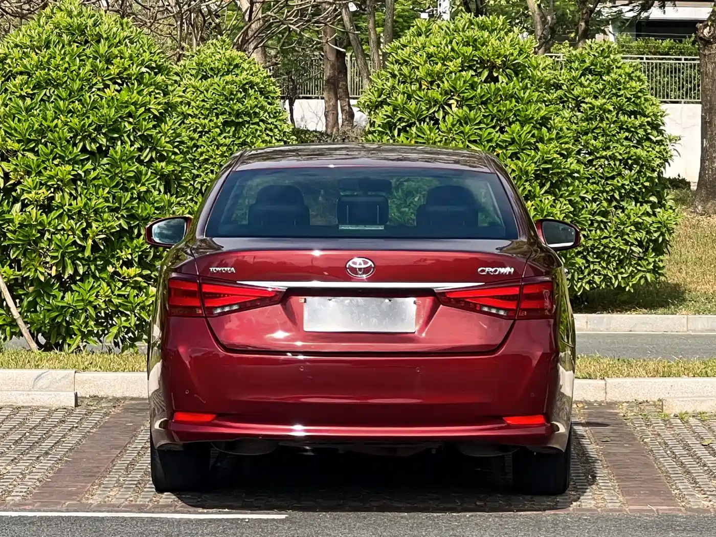 Toyota Crown 2015 2.5L Fashion Limited Edition фото 14