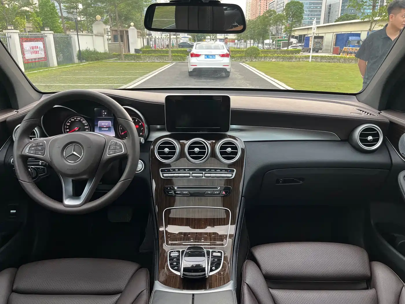 Mercedes-Benz GLC 2016 GLC 260 4MATIC Dynamic фото 52