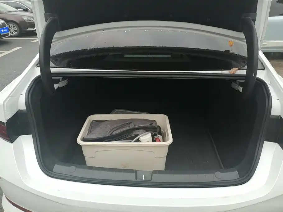 BYD Qin PLUS 2025 DM-i Smart Drive 55KM Leader фото 4