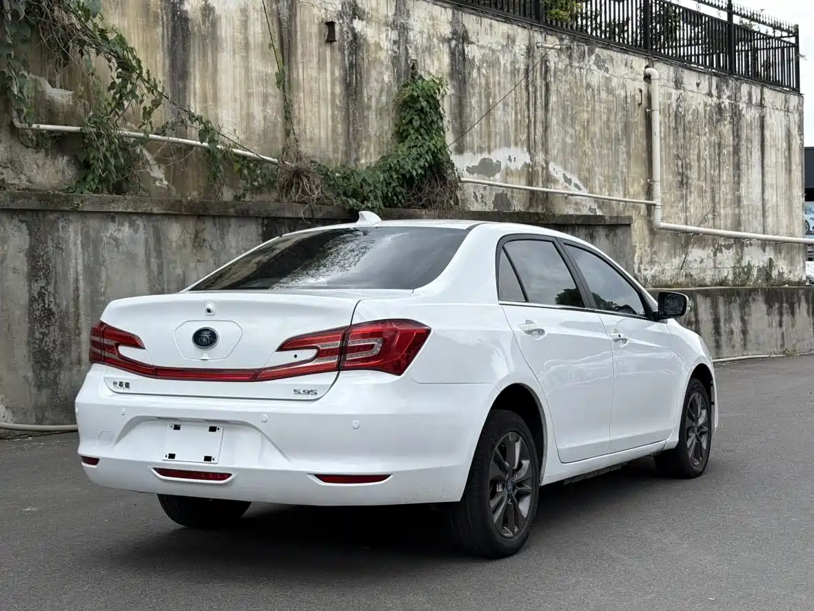 BYD Qin New Energy 2018 2017 1.5T Qin 100