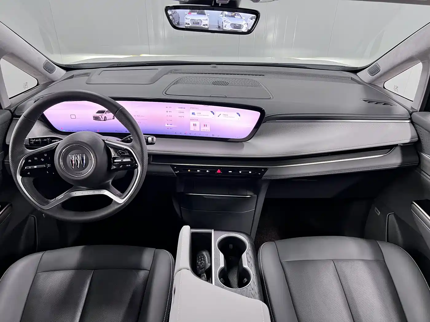 Фото 14 - Buick GL8