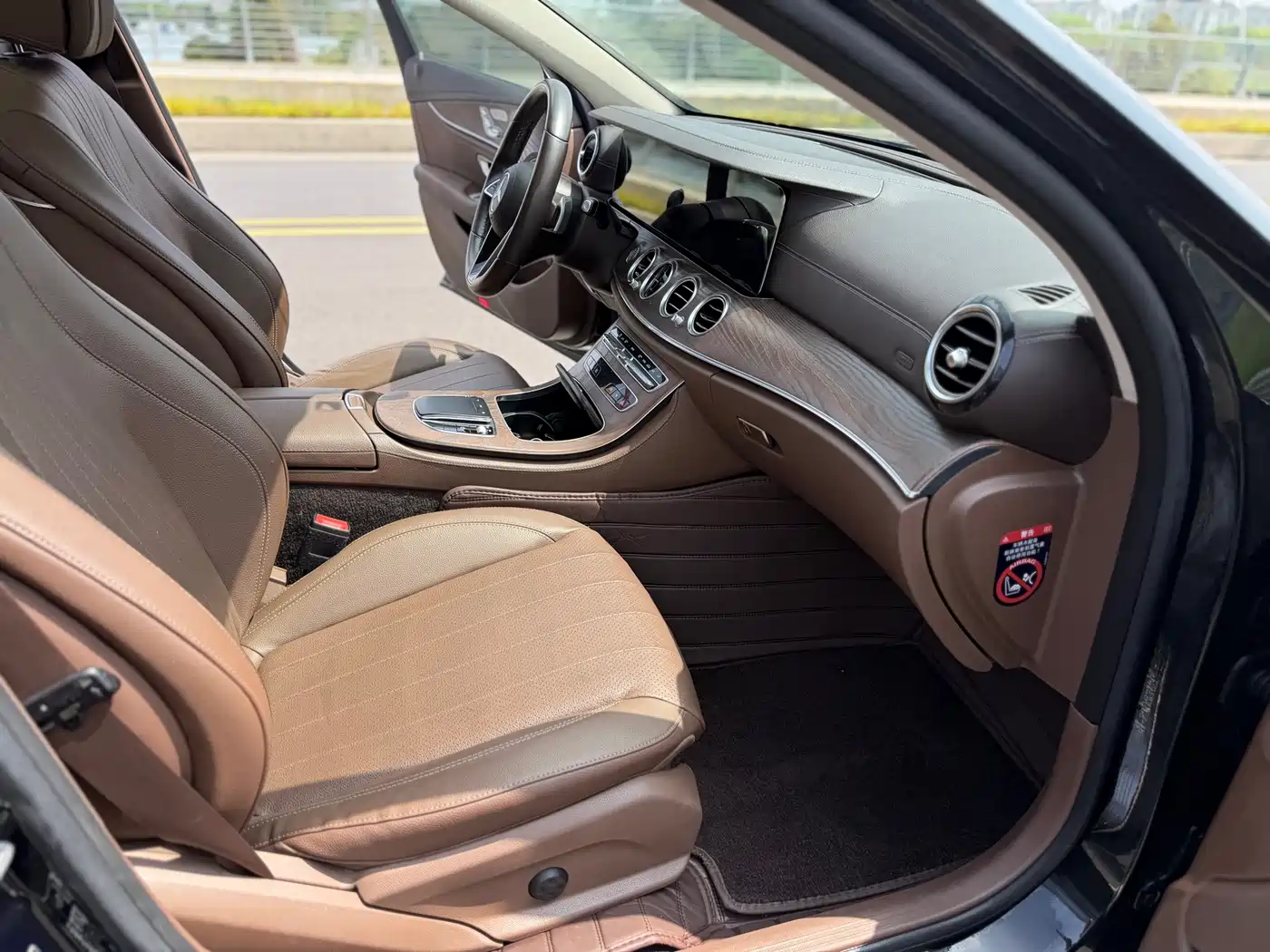 Mercedes-Benz E-Class 2021 E 300 L Fashion фото 5