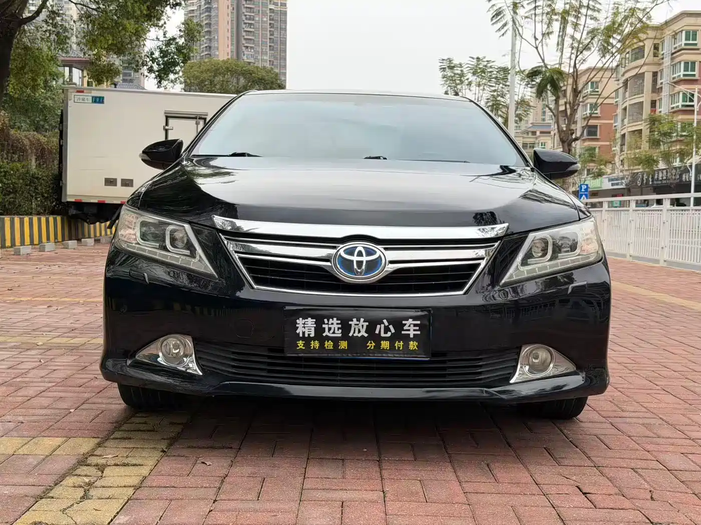 Toyota Camry 2015 Dual Engine 2.5HG Luxury Navigation Edition фото 2