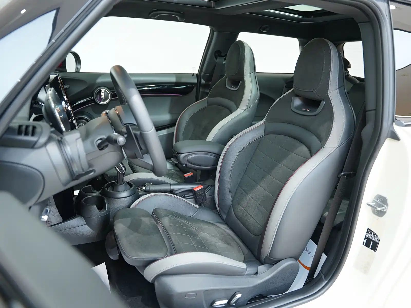 Фото 21 - MINI JCW