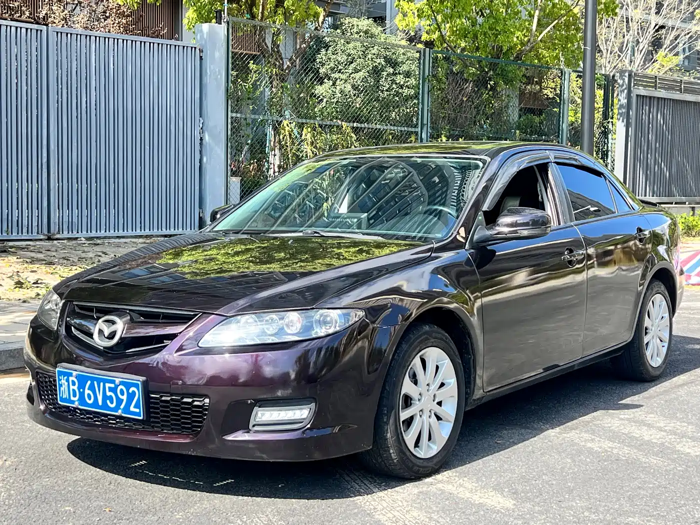 Фото 1 - Mazda 6
