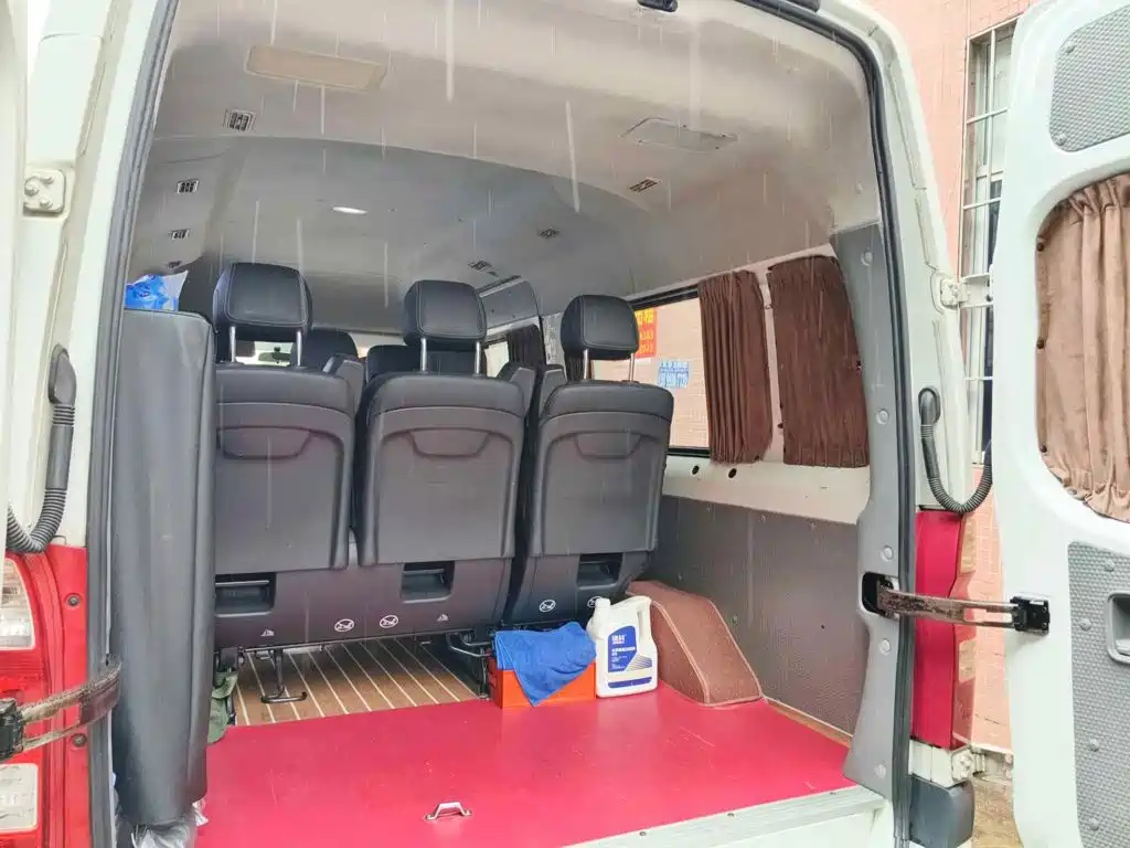 Foton Tuyano 2020 2019 Model 2.5T Business Travel Edition Extended Wheelbase 9 Seater 4J25TC3