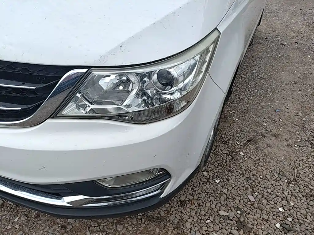 Photo 24 - Baojun 730