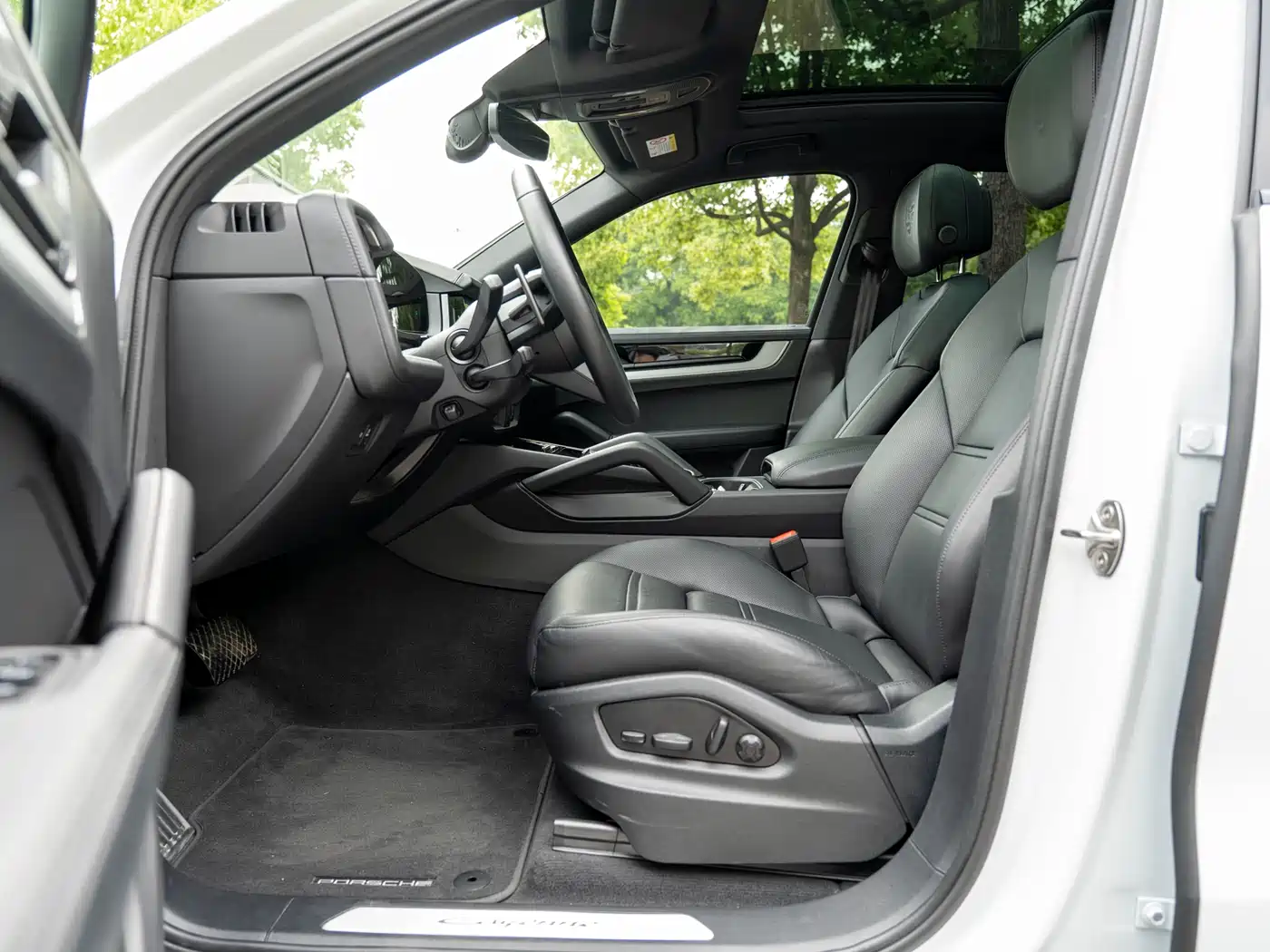 Porsche Cayenne 2025 Cayenne 3.0T Dream Chaser Edition фото 8