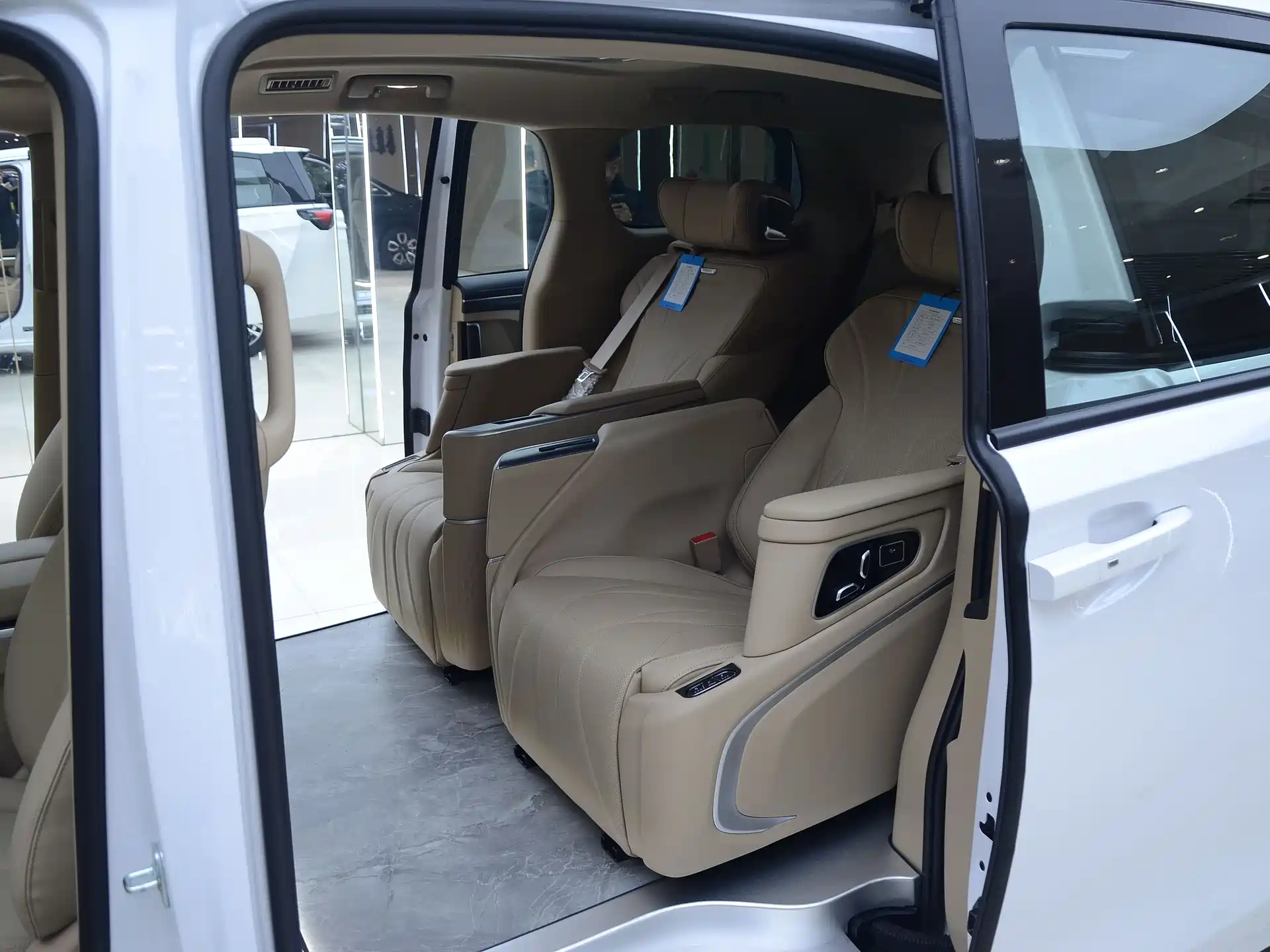 Фото 5 - Buick GL8