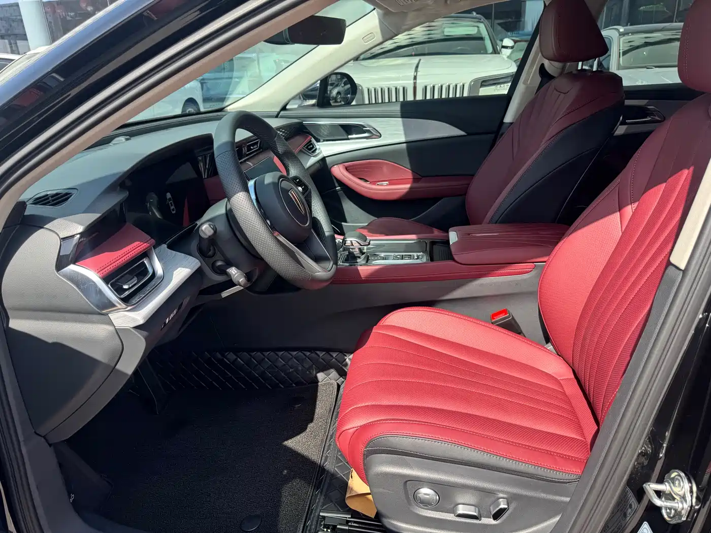 Hongqi H5 PHEV 2025 170 Super Hybrid Edition фото 8