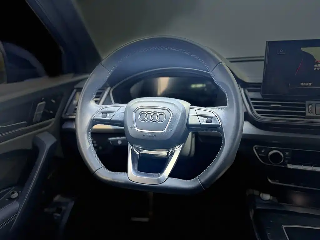 Audi Q5L 2024 Model 40 TFSI Luxury Dynamic фото 10