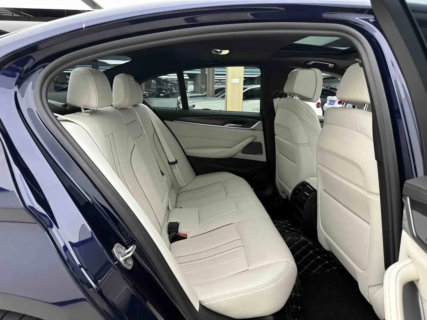 BMW 5 Series (Import) 2022 530i Style Edition M Sport Package фото 9