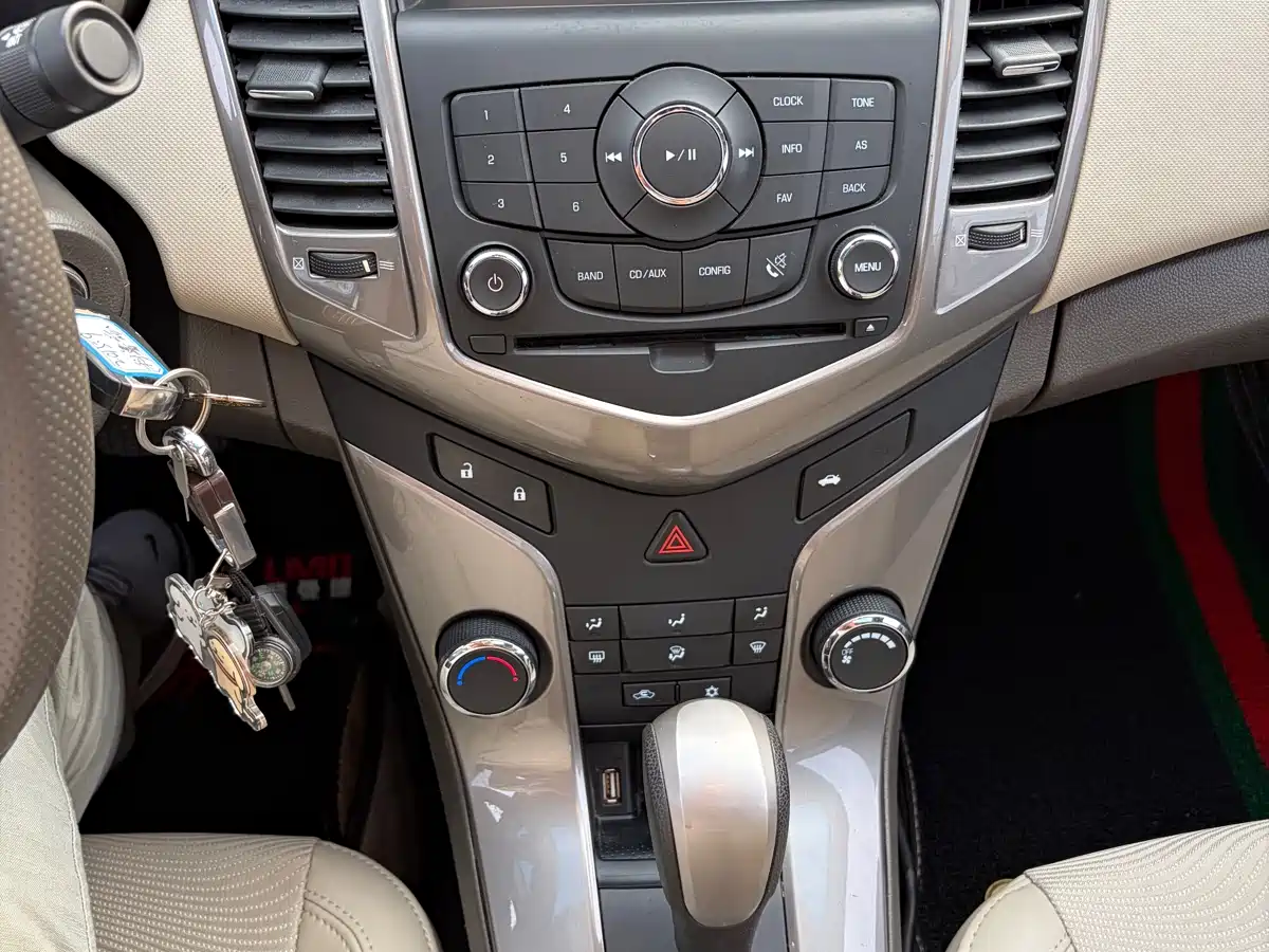 Chevrolet Cruze 2015 1.5L Classic SE AT фото 16
